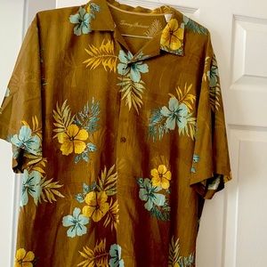 Tommy Bahama men’s 100% silk casual short sleeve printed shirt size Large